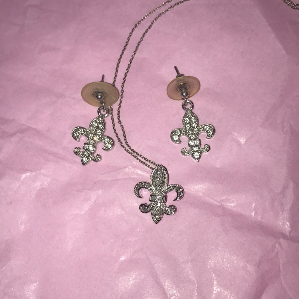 Necklace & Earrings set